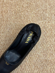 PRADA 26S POINTED TOE PUMPS 50MM IN BLACK CALFSKIN