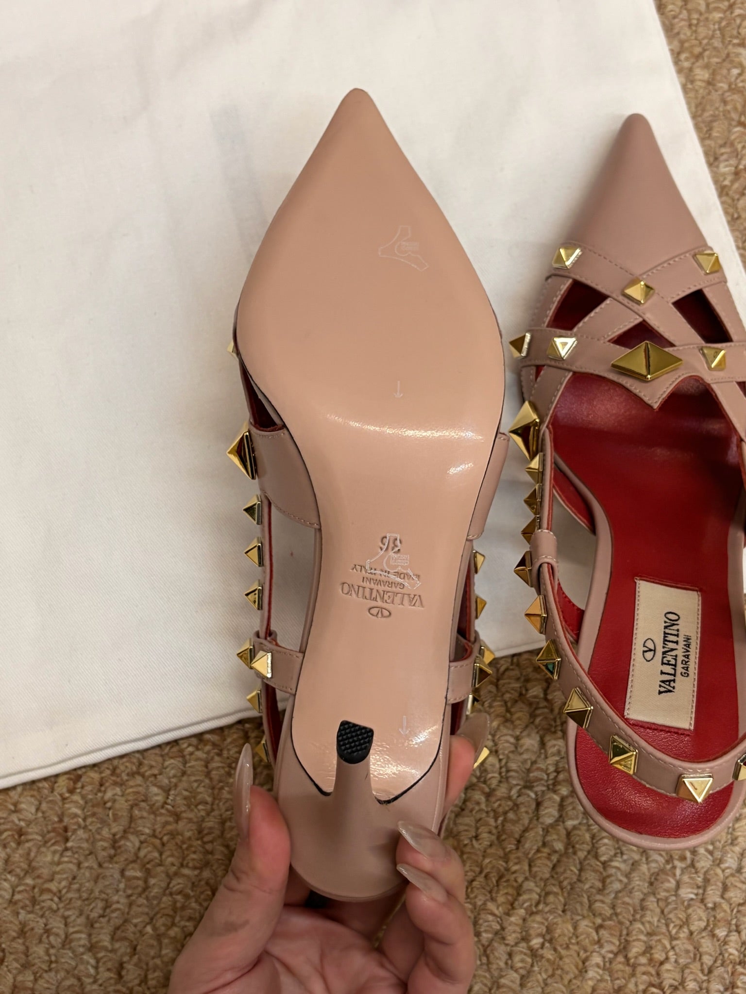 VALENTINO 26S ROCKSTUD SLINGBACK HEELS IN BLUSH NUDE CALFSKIN