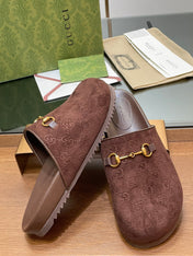 GG HORSEBIT MULE IN CHOCOLATE BROWN EMBOSSED SUEDE AND SHEEPSKIN LINING