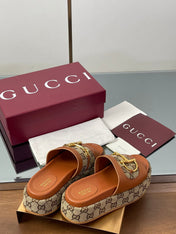 HIGH 5.5 CM WEDGE SANDALS IN BURNT BROWN MIX BEIGE CALFSKIN AND FABRIC