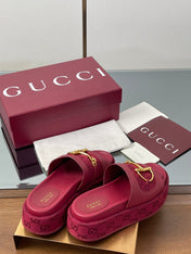 HIGH 5.5 CM WEDGE SANDALS IN RED CALFSKIN AND FABRIC