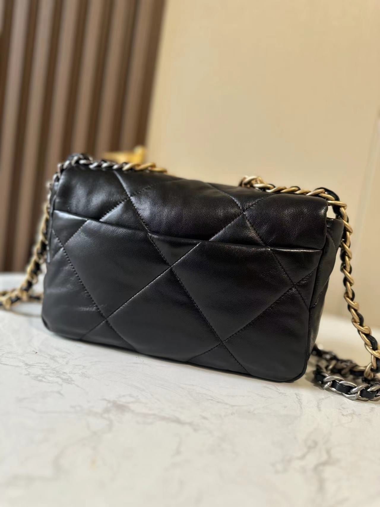 CHANEL 26S FLAP BAG 26 IN BLACK LAMBSKIN