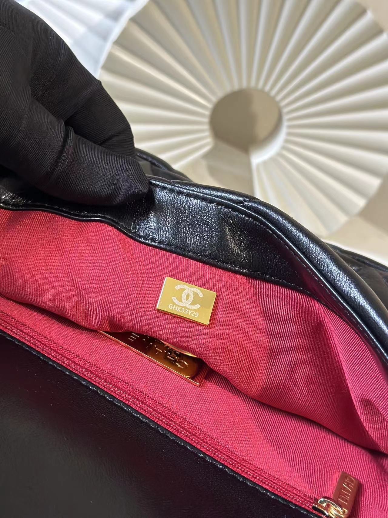 CHANEL 26S FLAP BAG 26 IN BLACK LAMBSKIN