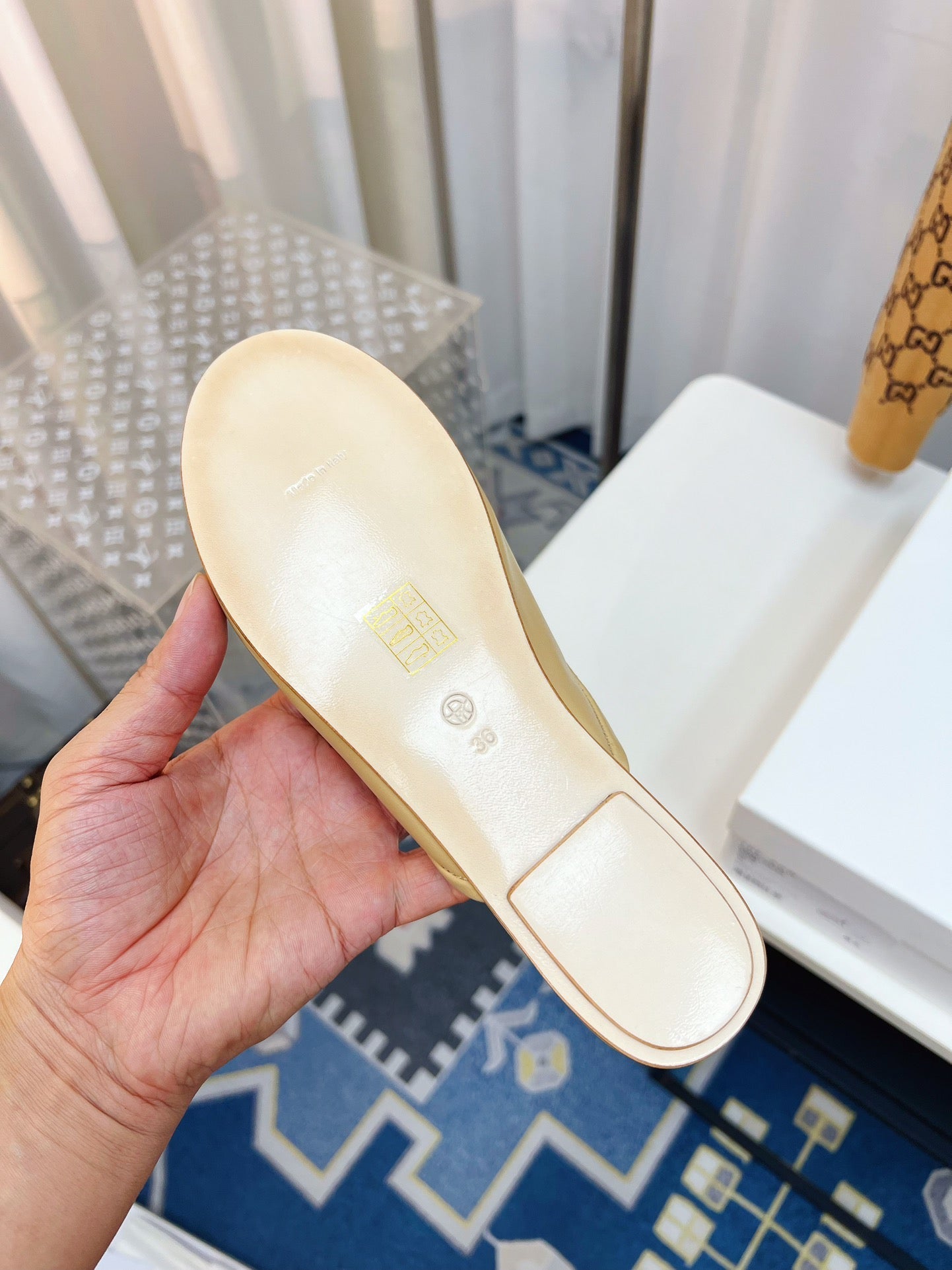 THE ROW 26S ROUND TOE MULES IN BEIGE CALFSKIN
