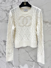 CHANEL 26S LONG-SLEEVE CREWNECK SWEATER 667