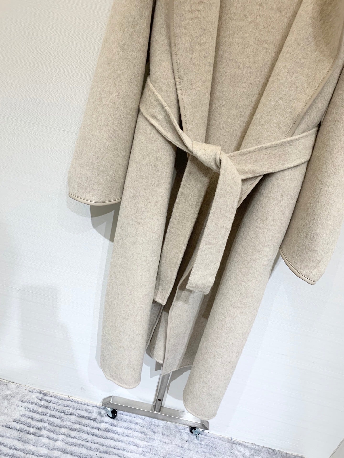 HERMES 25S KNIT HOODED COAT WITH SHEARLING TRIM 216