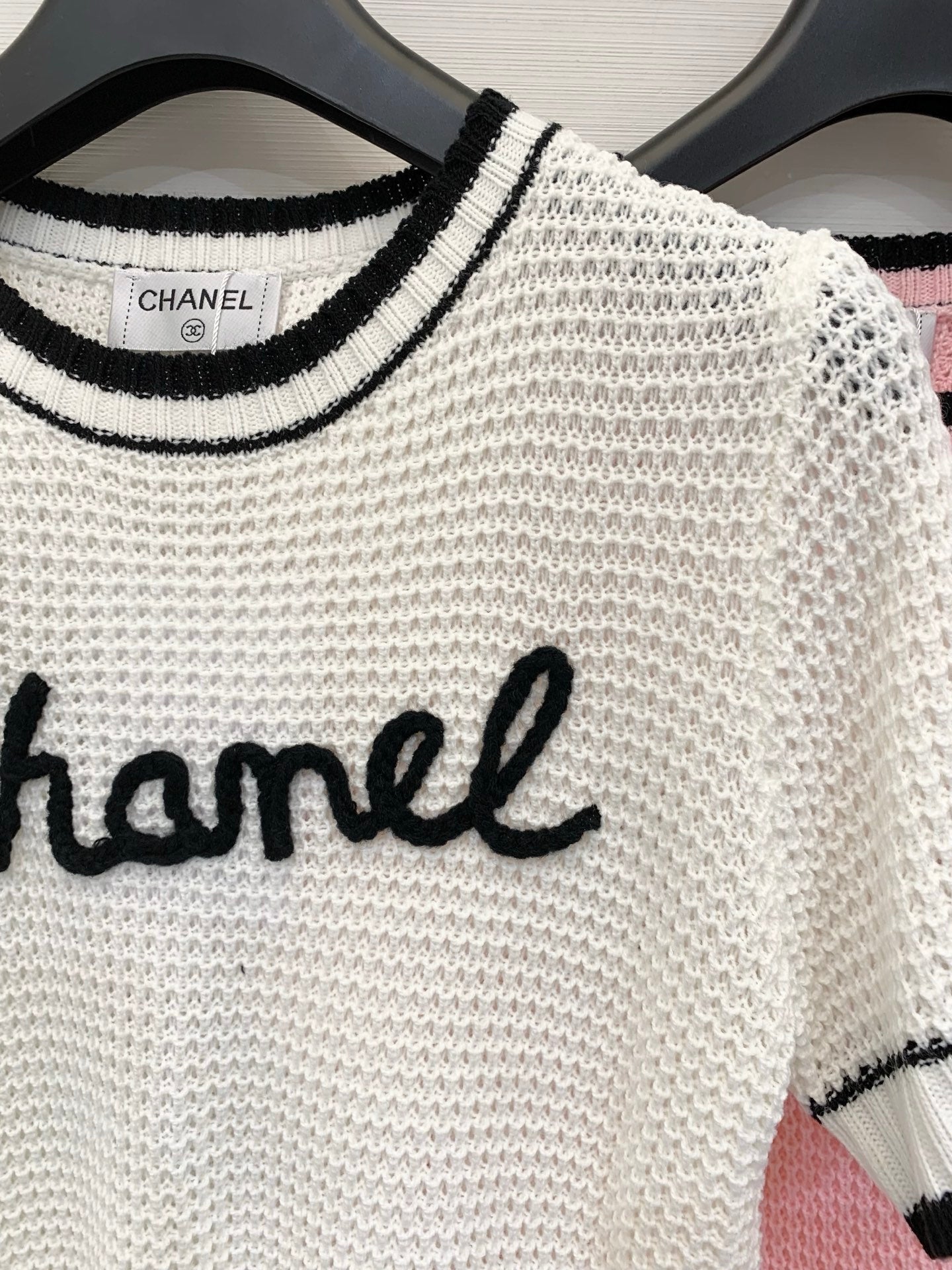 CHANEL 26S SHORT-SLEEVE SWEATER STYLE 1068