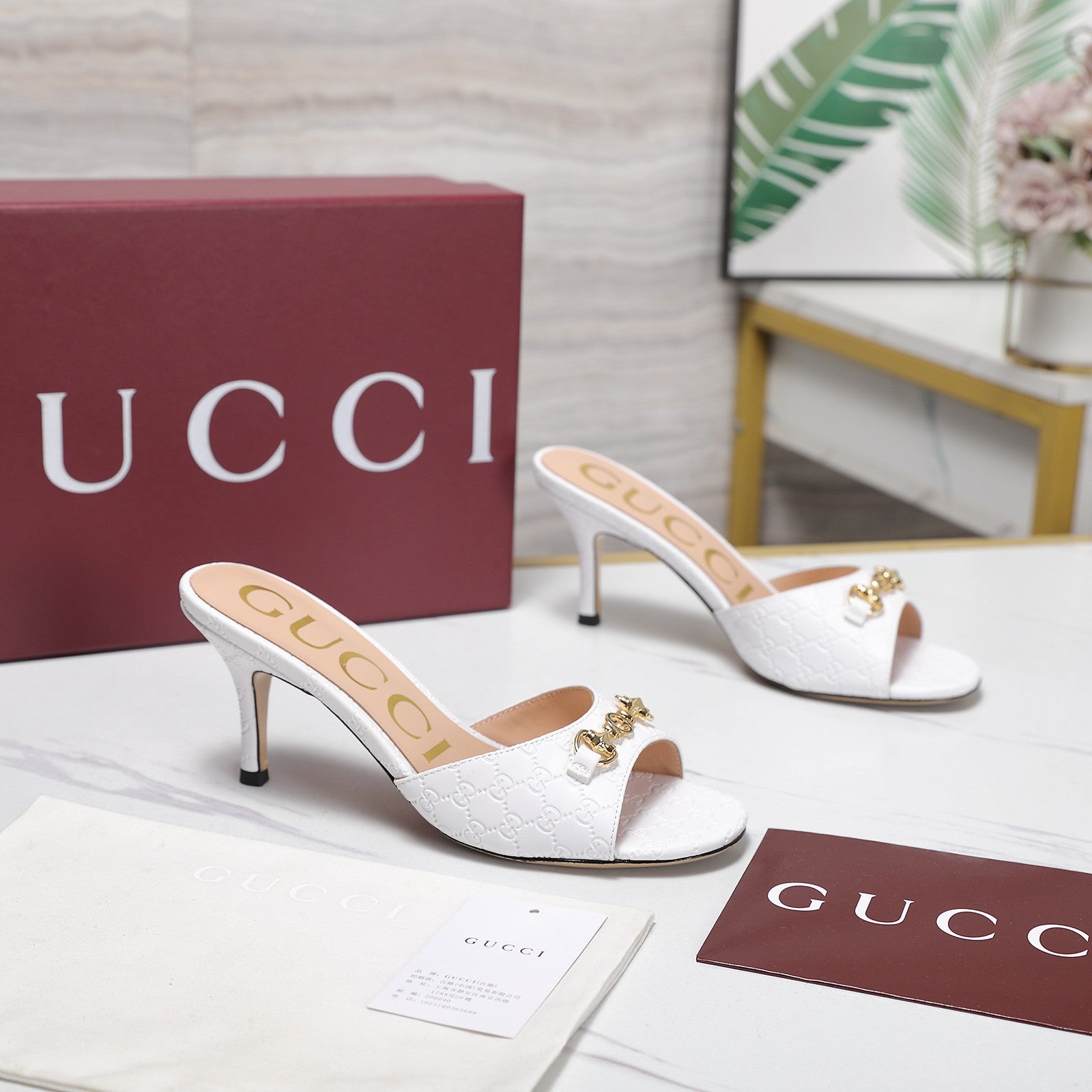 GUCCI 26S HORSEBIT SANDALS 75 MM IN WHITE GG EMBOSSED LEATHER