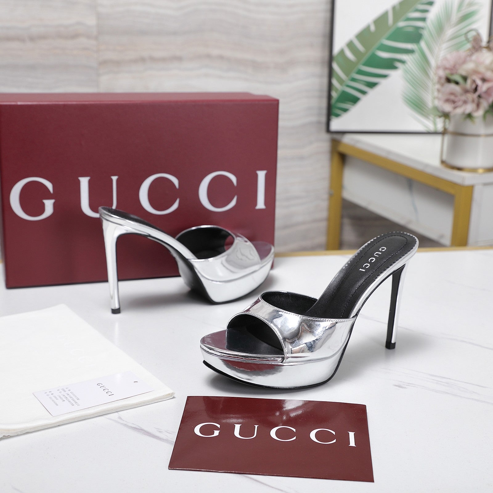 GUCCI 26S HEELED SANDALS 105 MM IN SILVER PATENT CALFSKIN