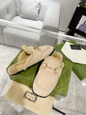 HORSEBIT MULE IN BEIGE SUEDE AND FLEECE LINING