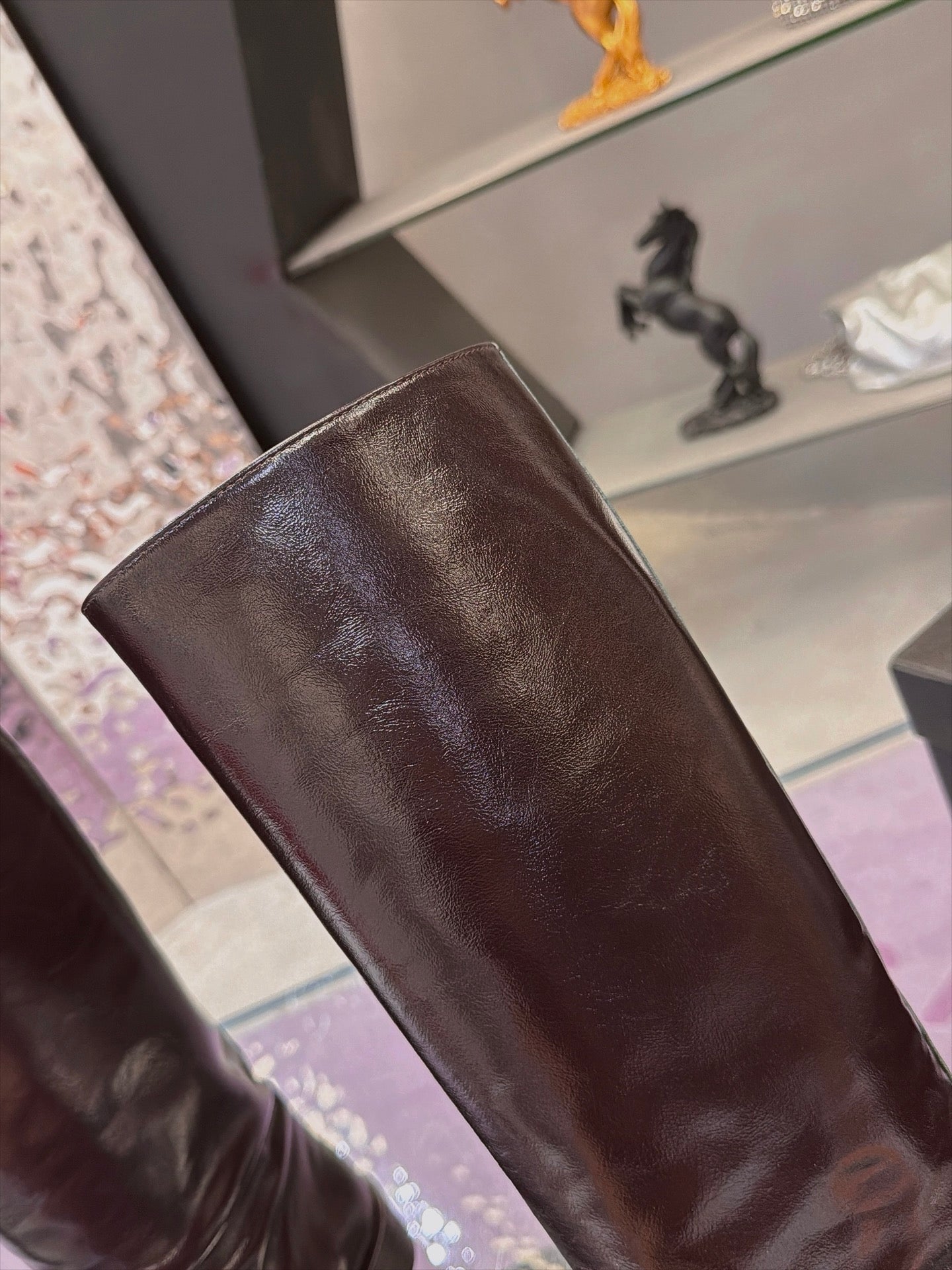 CHANEL 26S KNEE HIGH BOOTS 25 MM IN DARK BROWN PATENT LEATHER