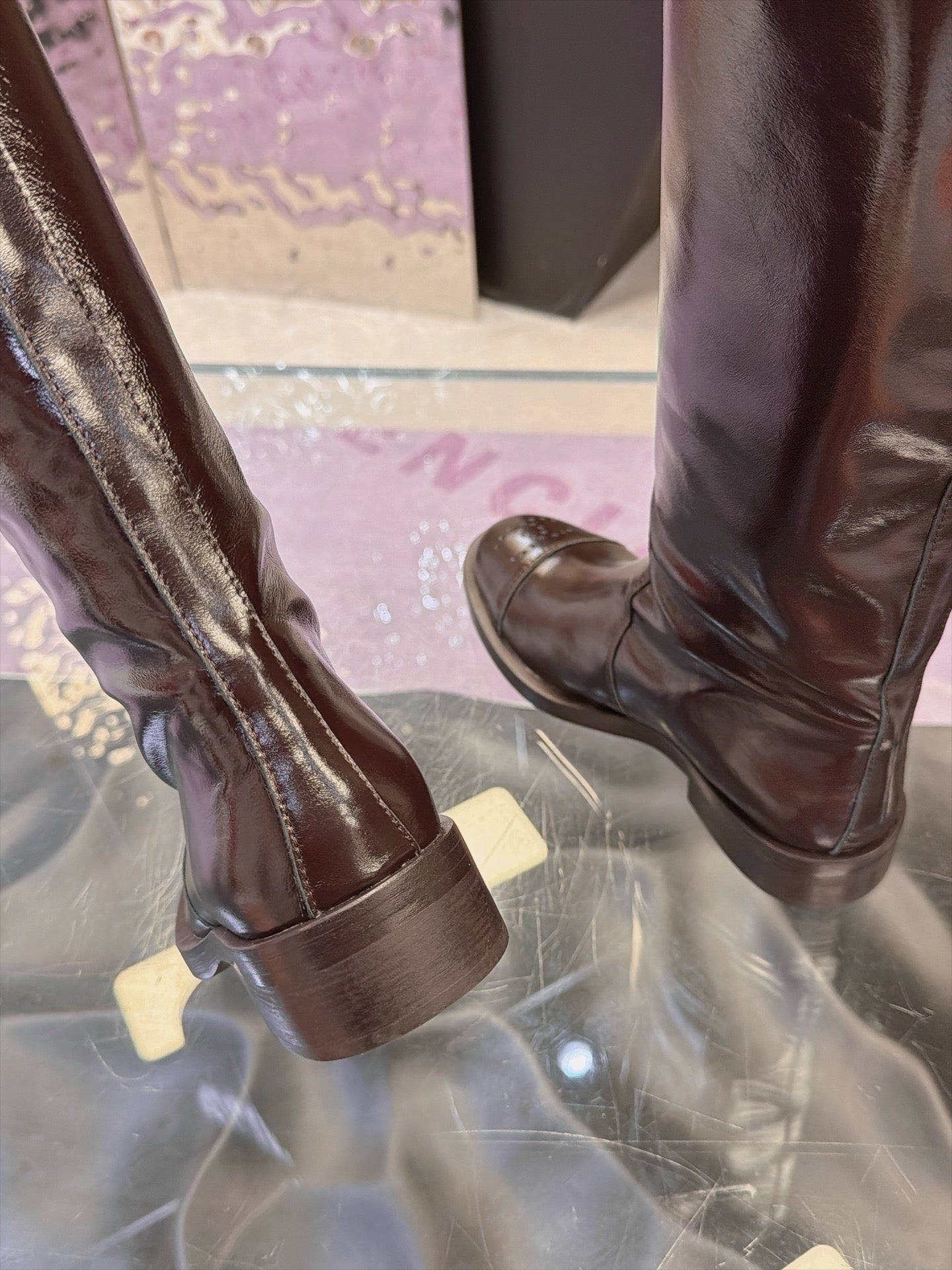 CHANEL 26S KNEE HIGH BOOTS 25 MM IN DARK BROWN PATENT LEATHER
