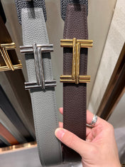 HM TRAVERSE BELT BUCKLE & REVERSIBLE GRAY AND BLACK LEATHER STRAP 38 MM SILVER HARDWARE