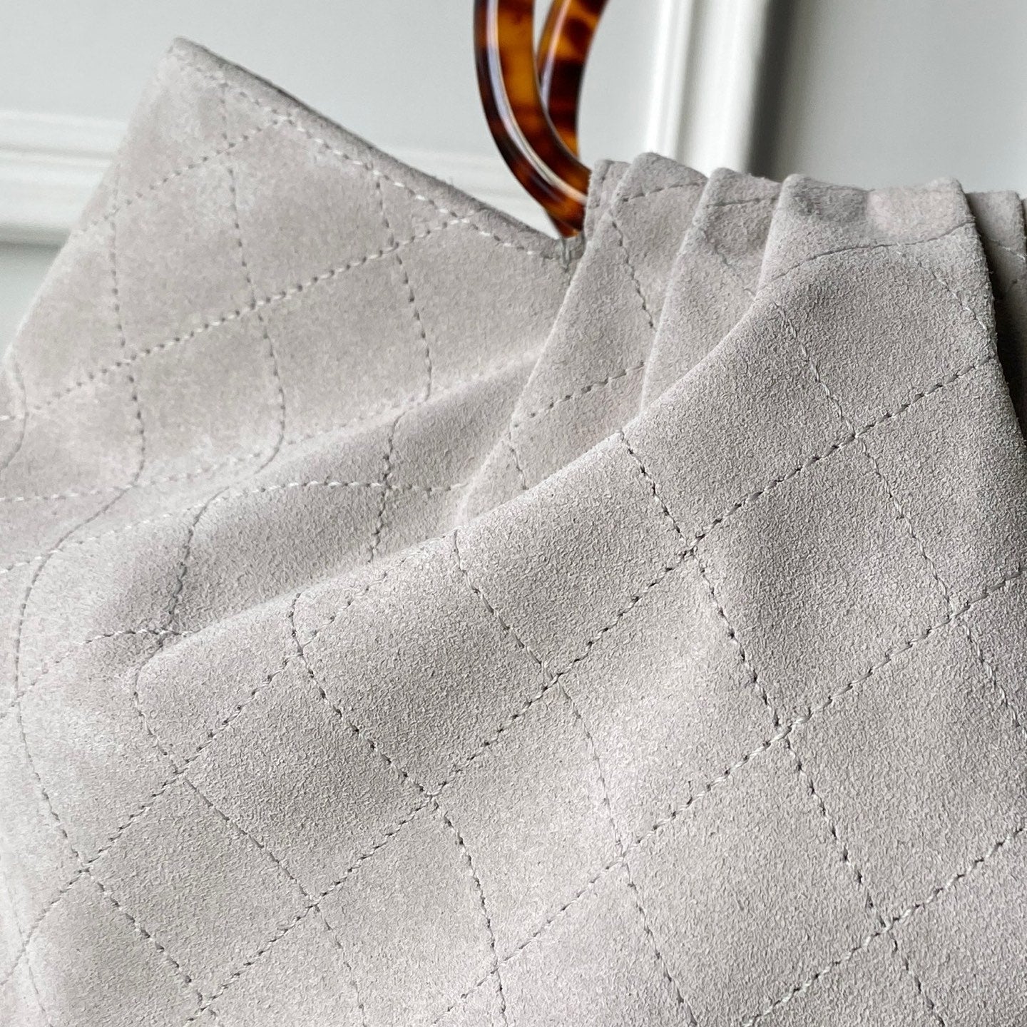 CHANEL 26S HAND BAG 32 IN LIGHT GREY BEIGE SUEDE