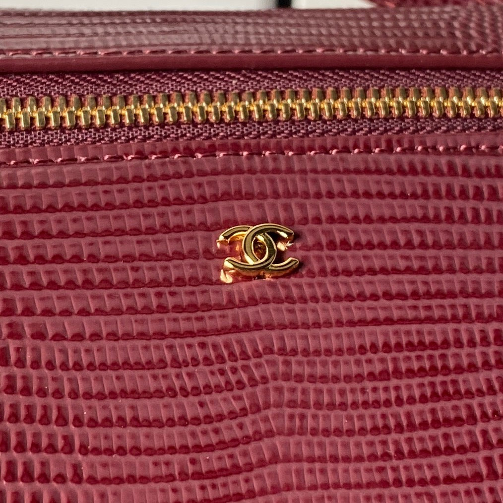 CHANEL 26S VANITY CASE 23 IN DARK RED LIZARD-EMBOSSED LEATHER
