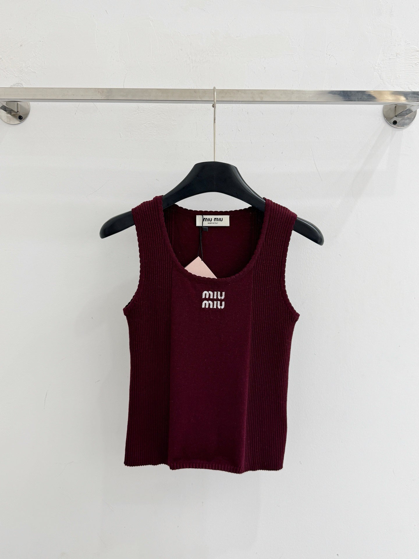 MIUMIU 26S SLEEVELESS TOP STYLE 1092