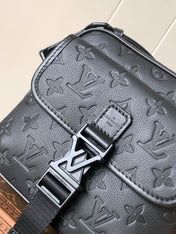 LV 25S GETAWAY MESSENGER BAG 20 IN BLACK MONOGRAM SHADOW EMBOSSED CALFSKIN