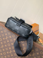 LV 25S GETAWAY MESSENGER BAG 20 IN BLACK MONOGRAM ECLIPSE CANVAS