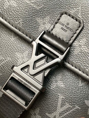 LV 25S GETAWAY MESSENGER BAG 20 IN BLACK MONOGRAM ECLIPSE CANVAS
