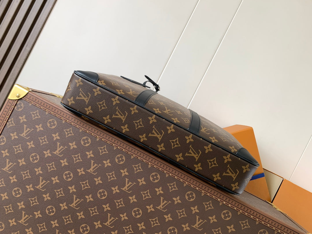 LV 25S PORTE- DOCUMENTS VOYAGE 41 IN BROWN AND BLACK EMBOSSED DAMIER INFINI CALFSKIN