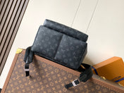 LV 25S DISCOVERY PM BACKPACK 38 IN BLACK AQUA MONOGRAM ECLIPSE CANVAS AND CALFSKIN