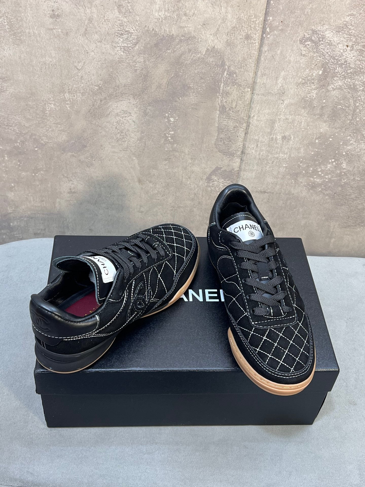 CHANEL 26S SNEAKERS IN BLACK SUEDE QUILTED CC LOGO
