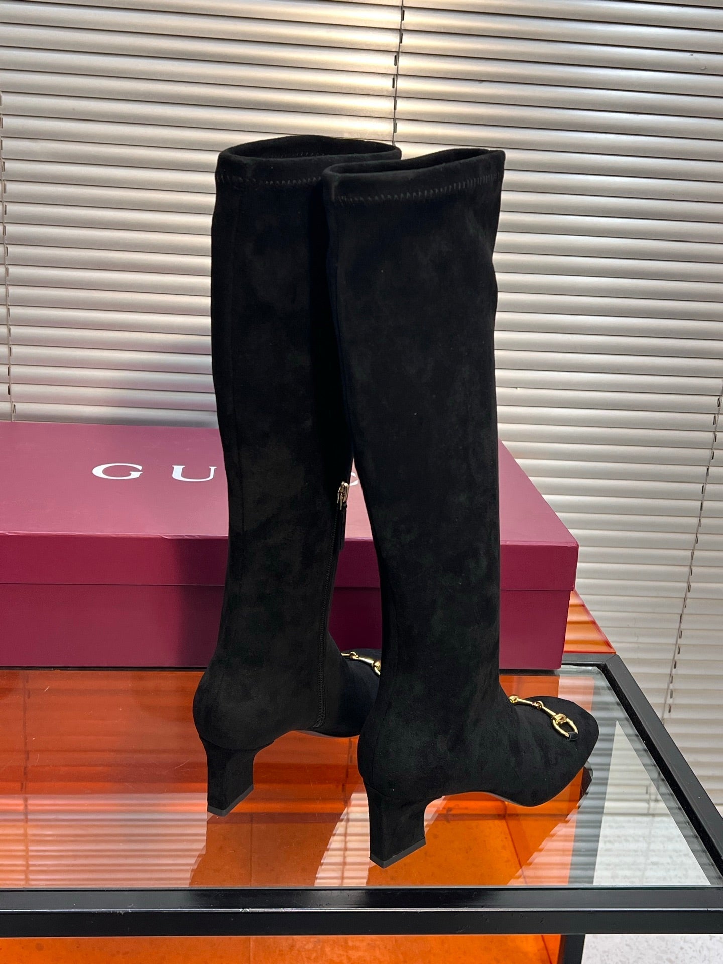 GUCCI 26S HORSEBIT KNEE-HIGH BOOTS 55 MM IN BLACK SUEDE