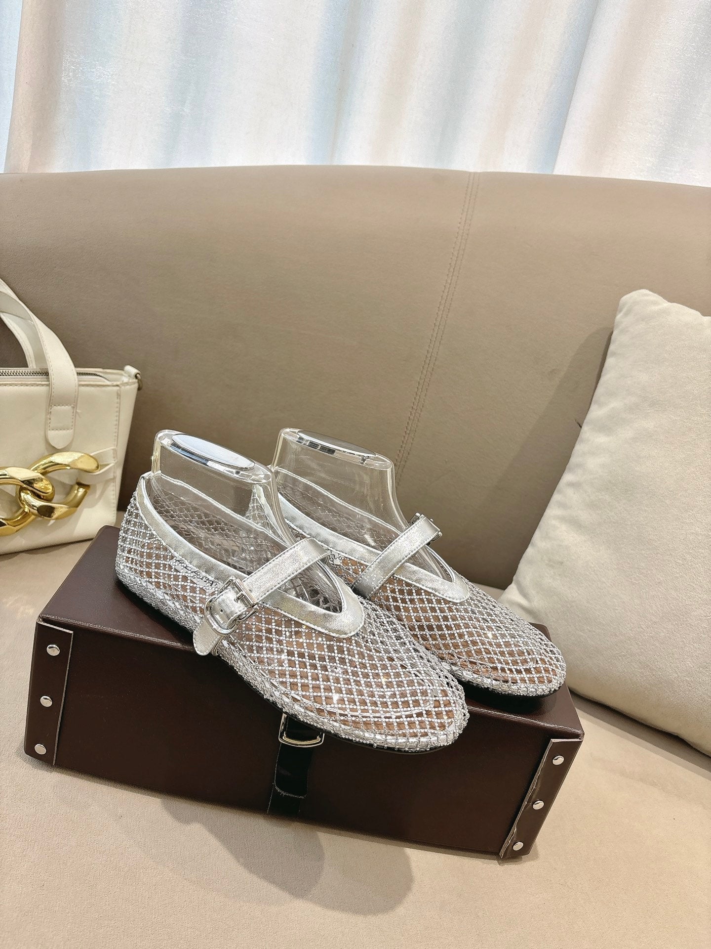 ALAIA 26S MESH FLATS IN SILVER LAMBSKIN