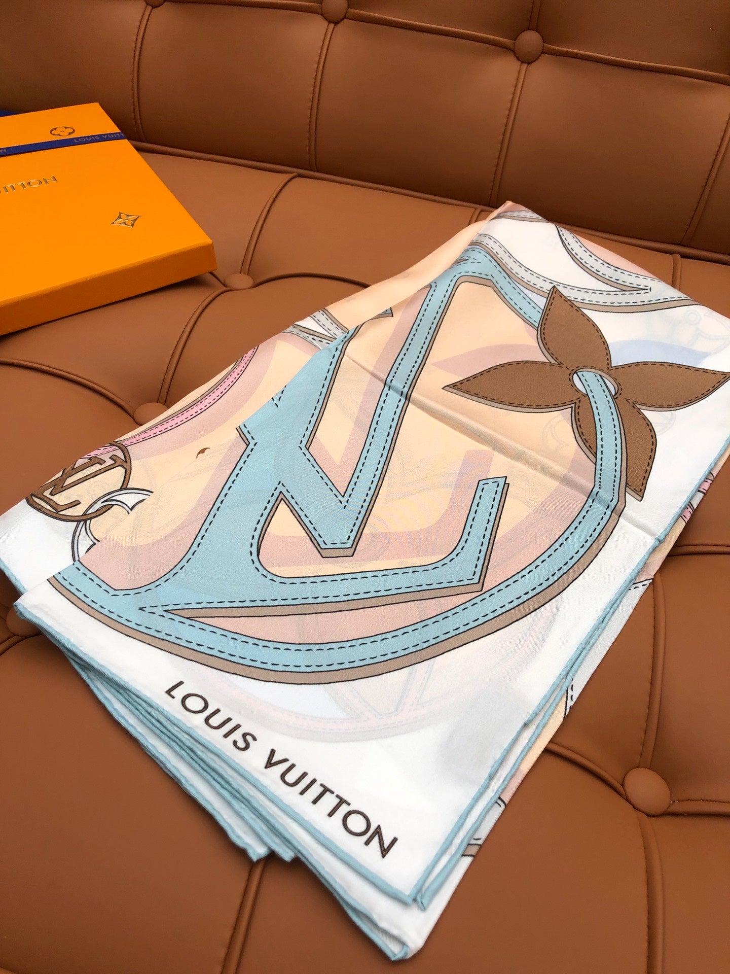 LV SCARF 90 CM IN SILK 704578