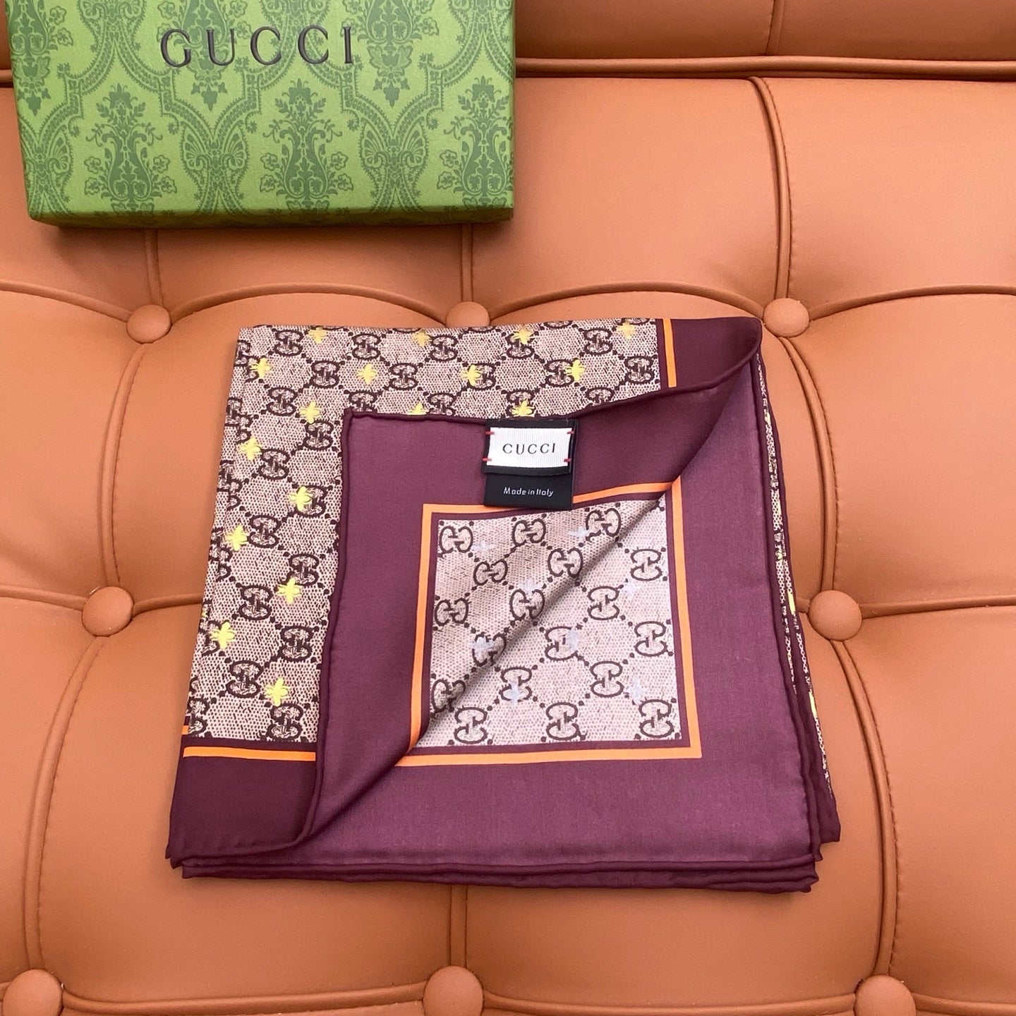 GUCCI 25S SCARF 90 IN SILK 709691