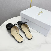 DIOR 26S PEARL-ACCENT BOW FLAT MULES IN BLACK GLOSSY CALFSKIN