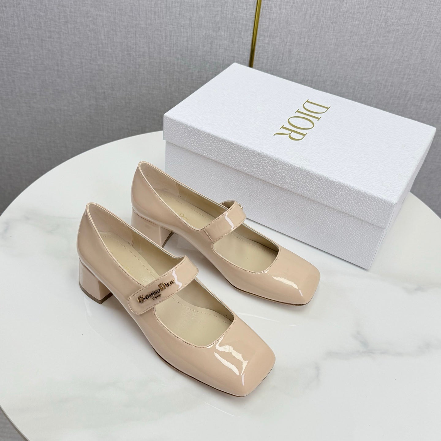 DIOR 26S MARY JANE HIGH HEELS 40MM IN NUDE PATENT CALFSKIN GOLD HARDWARE