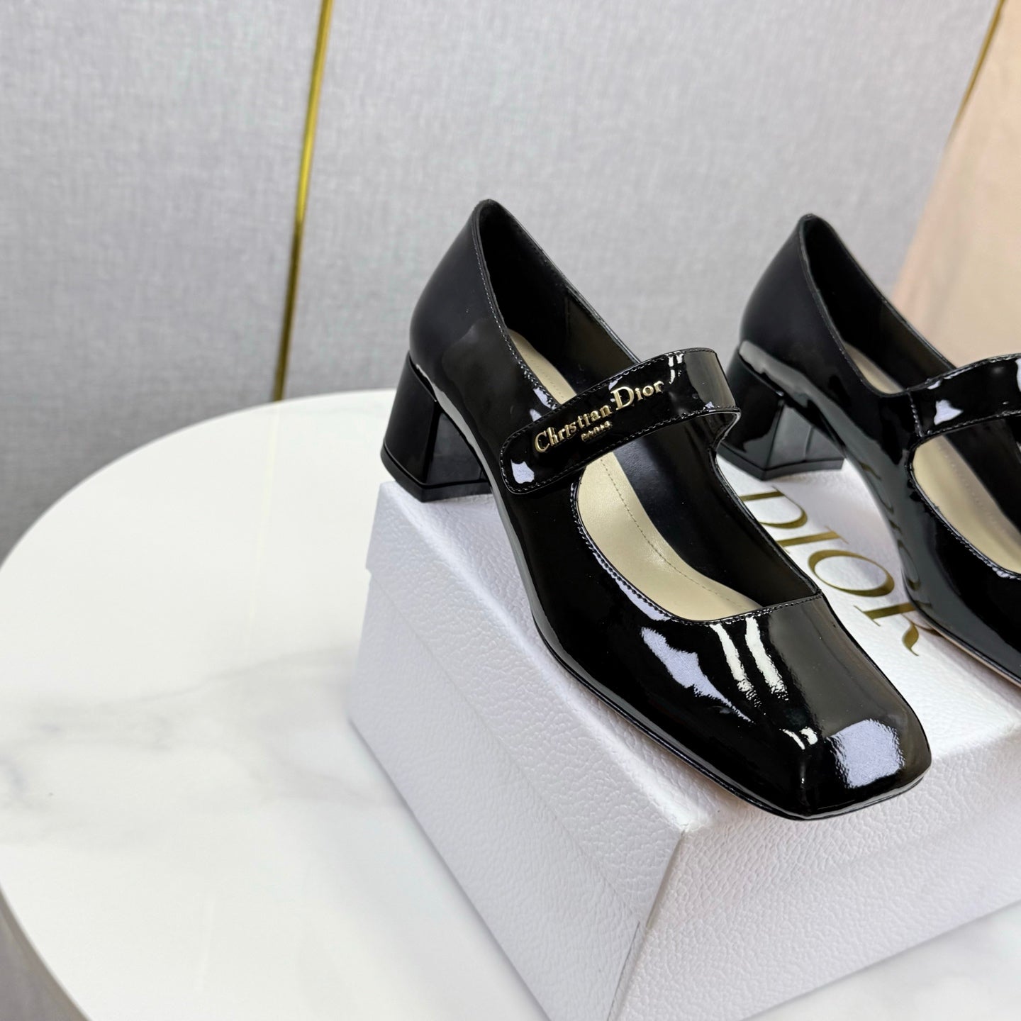 DIOR 26S MARY JANE HIGH HEELS 40MM IN BLACK PATENT CALFSKIN GOLD HARDWARE