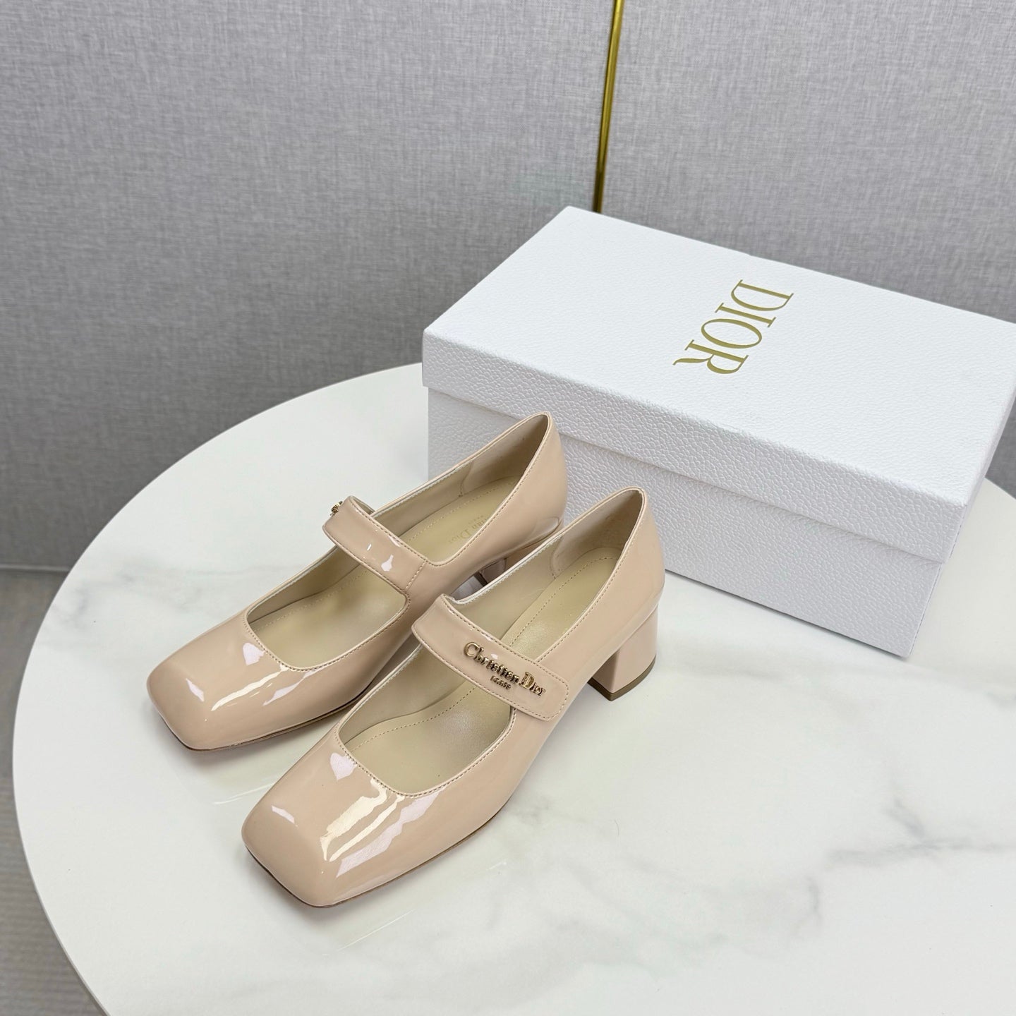 DIOR 26S MARY JANE HIGH HEELS 40MM IN NUDE PATENT CALFSKIN GOLD HARDWARE