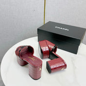 CHANEL 26S BLOCK HEEL SANDALS 100 MM IN RED CROCODILE-EMBOSSED CALFSKIN