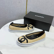 CHANEL 26S CC LOGO SLIP-ON SNEAKERS IN BEIGE CALFSKIN