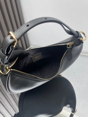 FENDIGRAPHY MEDIUM 29 IN BLACK SMOOTH LAMBSKIN GOLD HARDWARE
