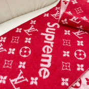 SUPREME X MONOGRAM 180 CM SCARF IN CHERRY RED WOOL AND CASHMERE 392942