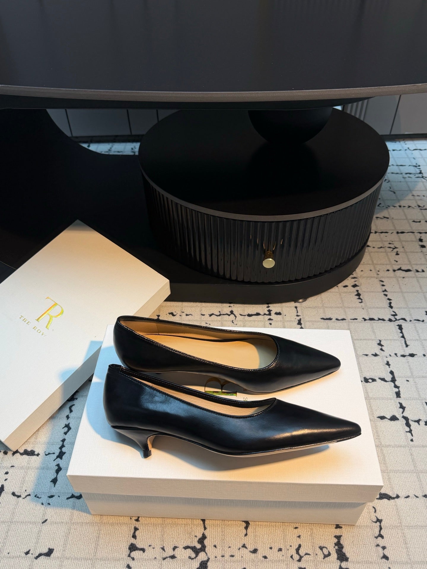 THE ROW 26S POINTED TOE HIGH HEELS 35MM IN BLACK CALFSKIN