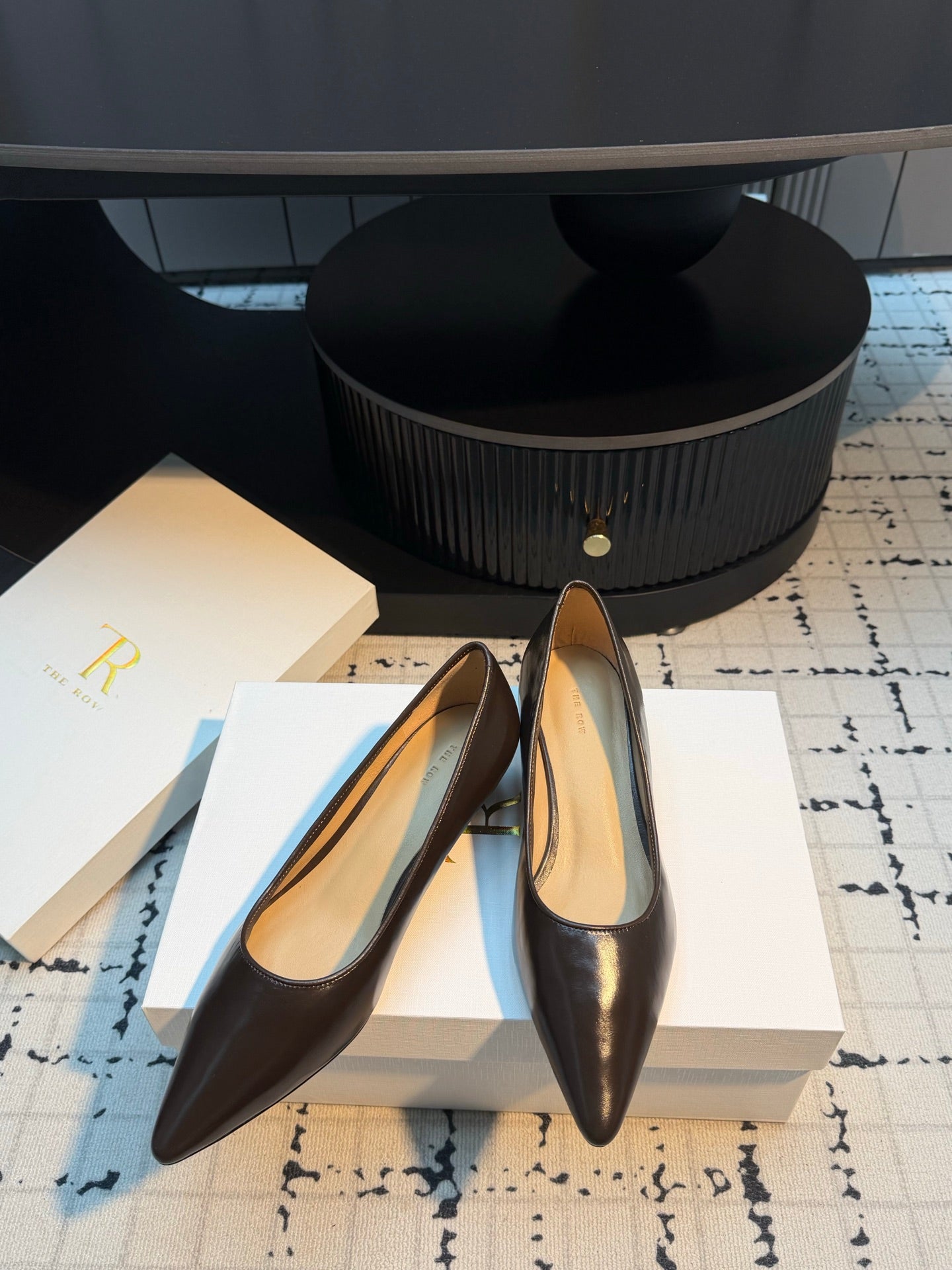 THE ROW 26S POINTED TOE HIGH HEELS 35MM IN DARK BROWN CALFSKIN