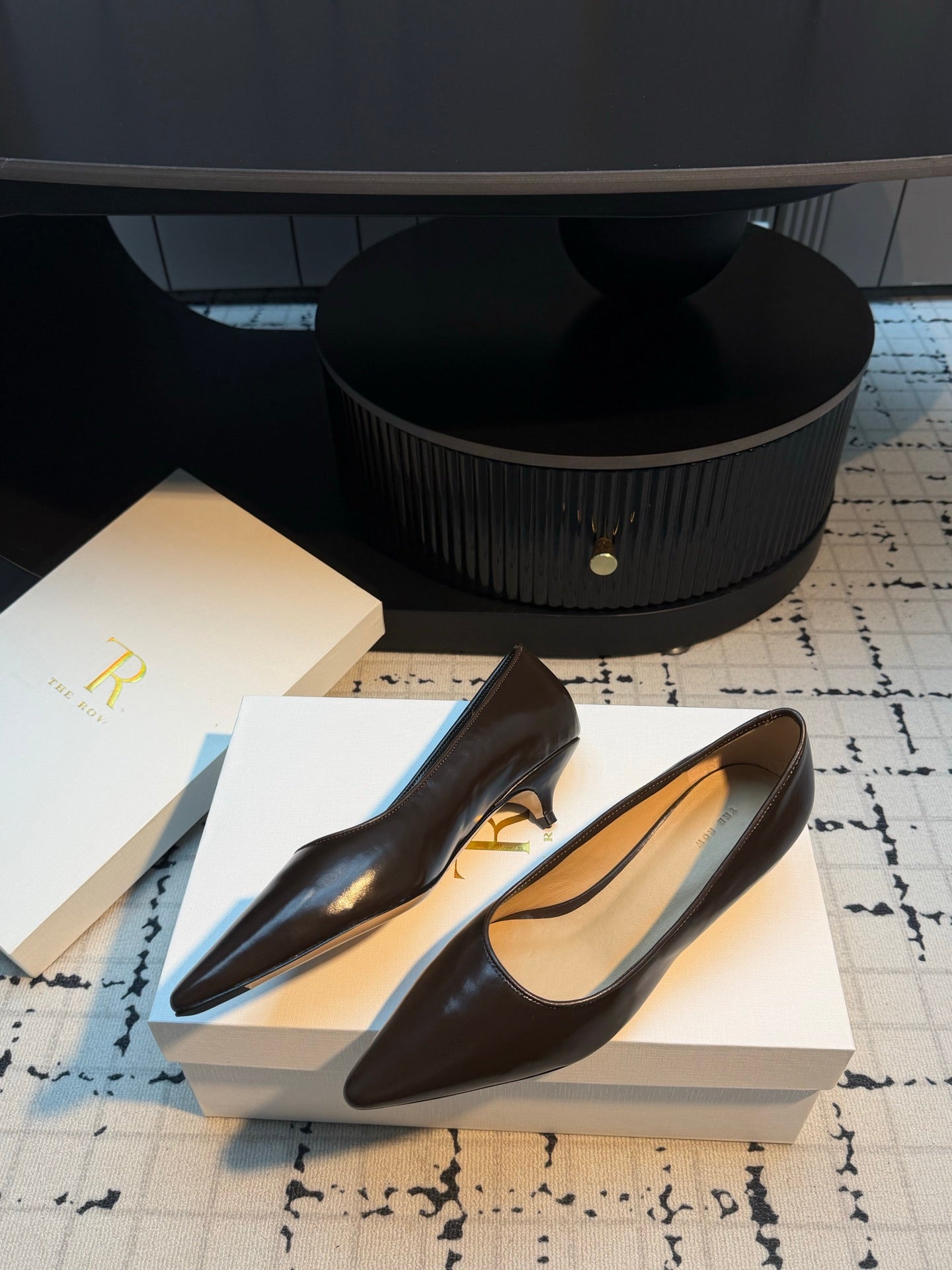 THE ROW 26S POINTED TOE HIGH HEELS 35MM IN DARK BROWN CALFSKIN