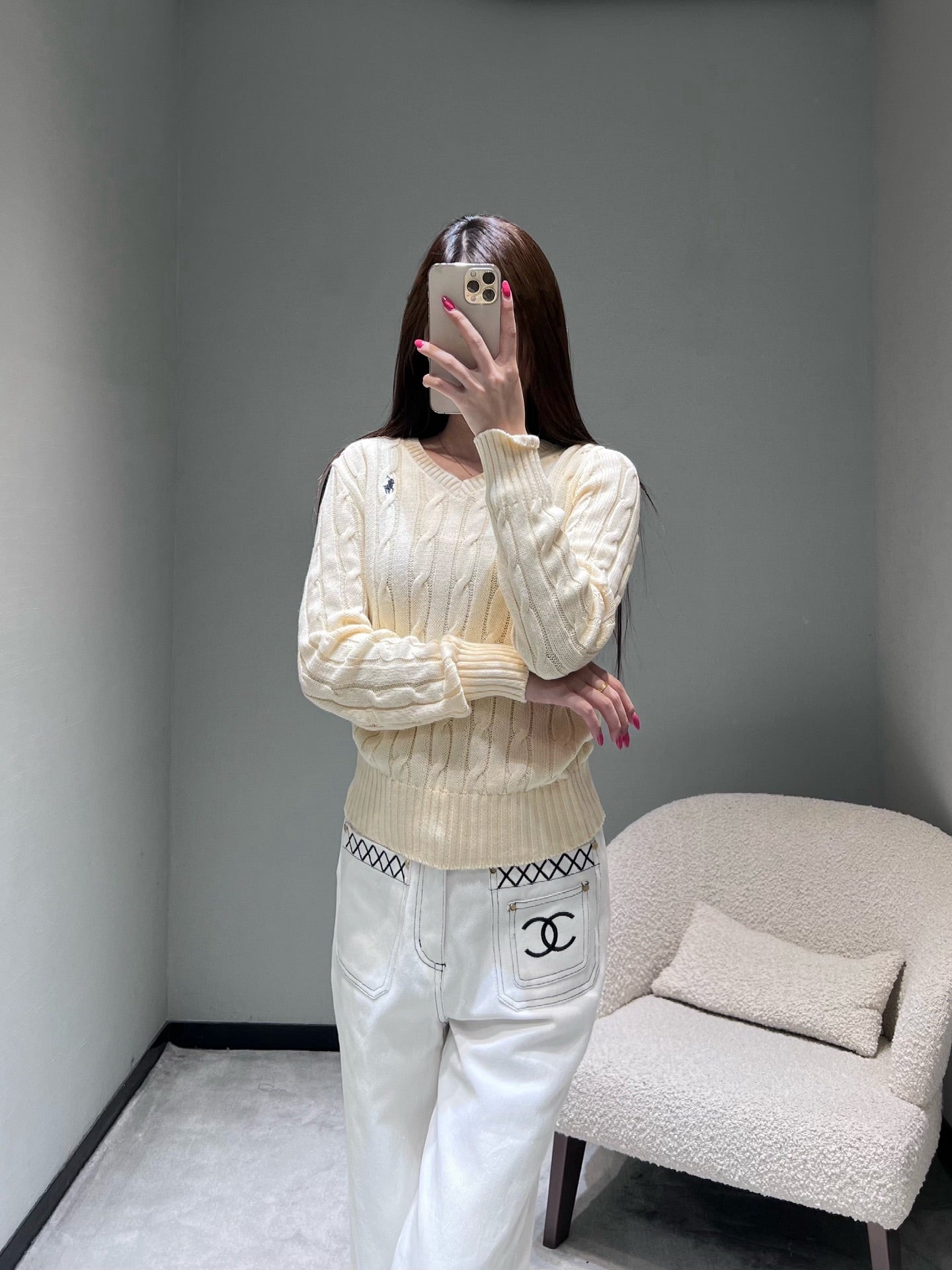 RALPH LAUREN KNITTED V-NECK SWEATER 404