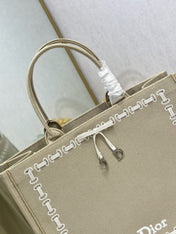 DIOR 26S LARGE BOOK TOTE 42 IN BEIGE WOVEN FABRIC