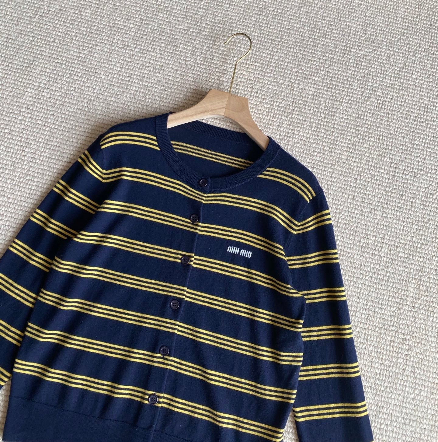 MIUMIU CARDIGAN STYLE 129