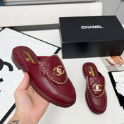 CHANEL 25S MULES WITH CHAIN DETAIL IN BURGUNDY CALFSKIN GOLD HARDWARE