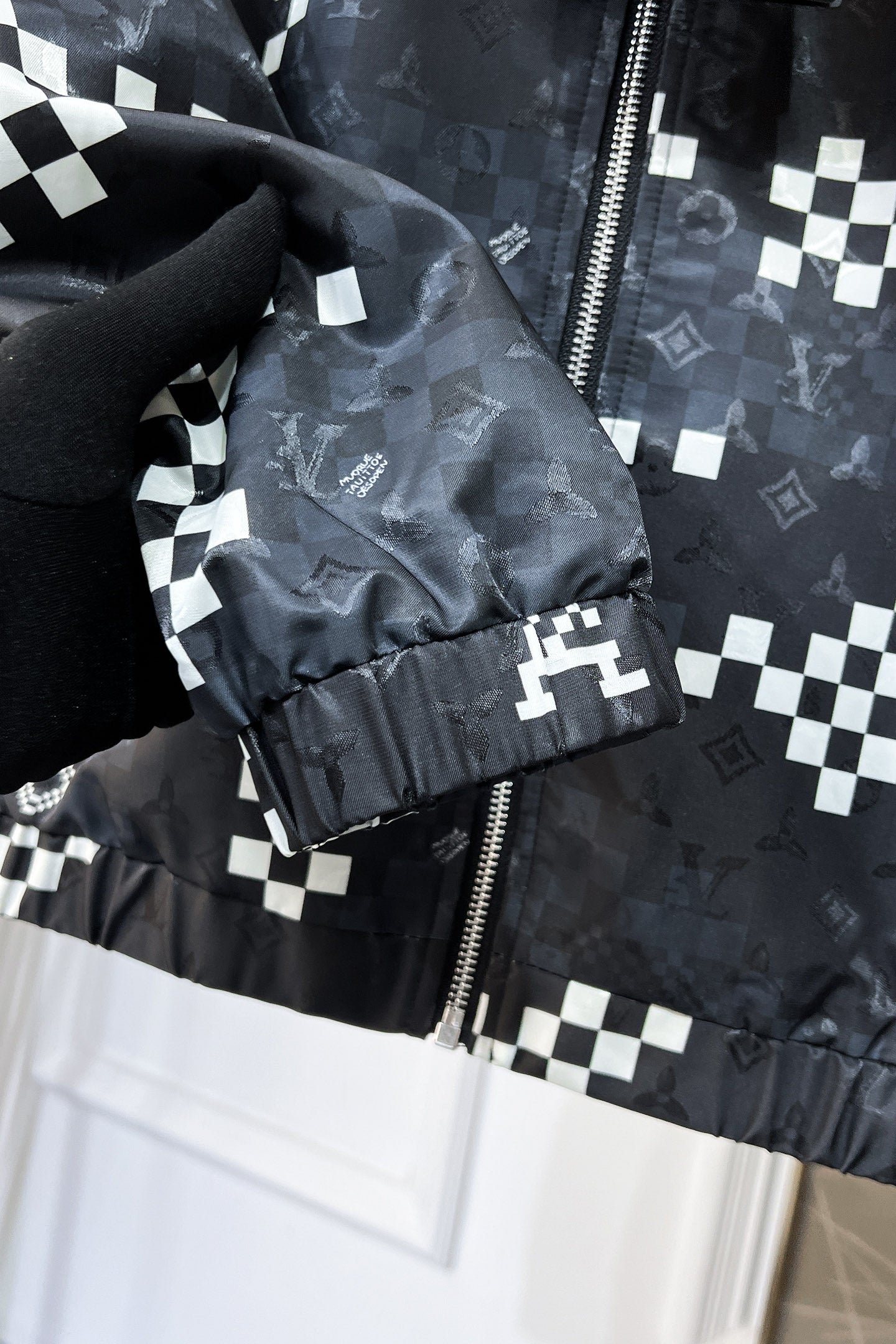 LV HOODED JACKET BLACK AND WHITE DAMIER 239118