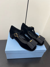 BOW MARY JANE PUMPS WITH T-STRAP IN BLACK VELVET
