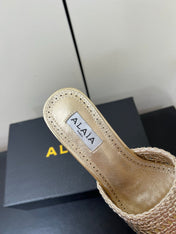 ALAIA HIGH HEEL 25S 70 MM IN GOLD LAMBSKIN WITH WOVEN PATTERN