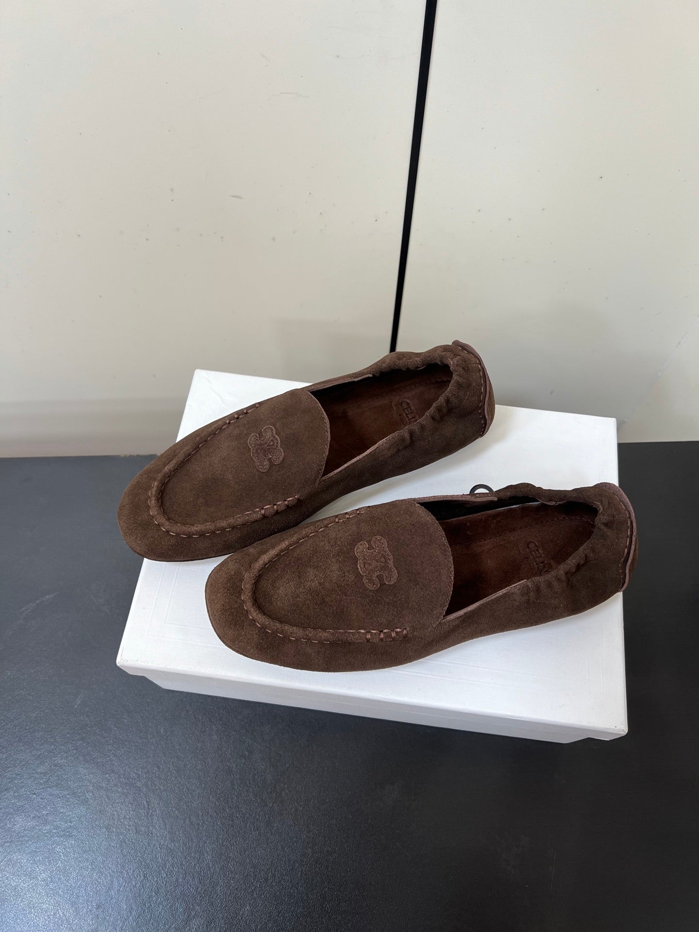 CELINE 26S MAILLON TRIOMPHE LOAFER IN DARK BROWN SUEDE