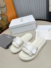 PLATFORM SLIDES 25S 50MM IN WHITE CALFSKIN AND ELECTRIC FABRIC